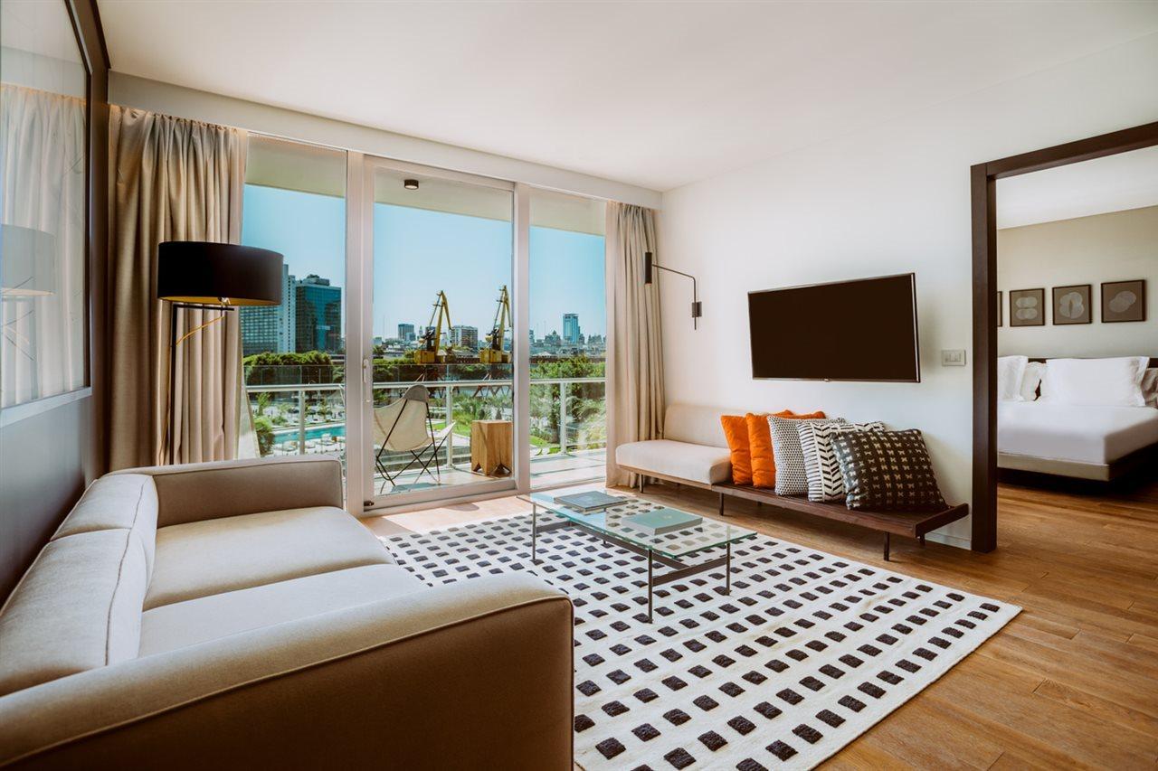 فندق Sls Buenos Aires Puerto Madero المظهر الخارجي الصورة A suite at the hotel