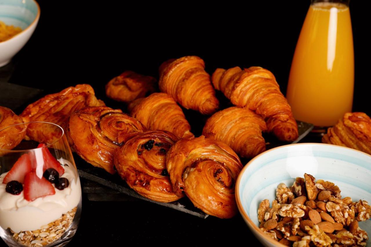 فندق Sls Buenos Aires Puerto Madero المظهر الخارجي الصورة Croissants