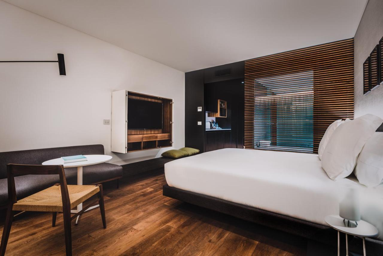 فندق Sls Buenos Aires Puerto Madero المظهر الخارجي الصورة A room at the hotel