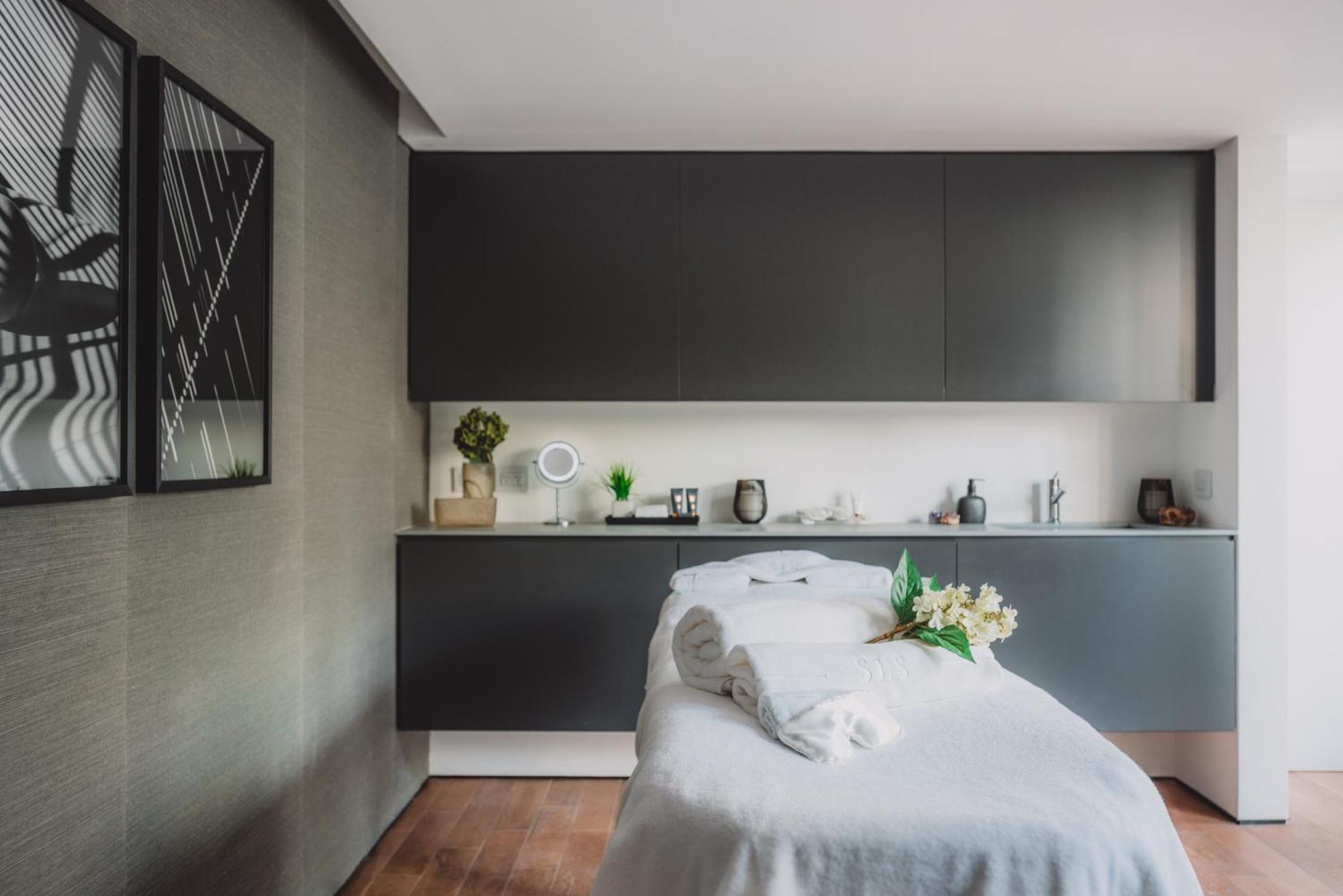 فندق Sls Buenos Aires Puerto Madero المظهر الخارجي الصورة Treatment room at The White Room