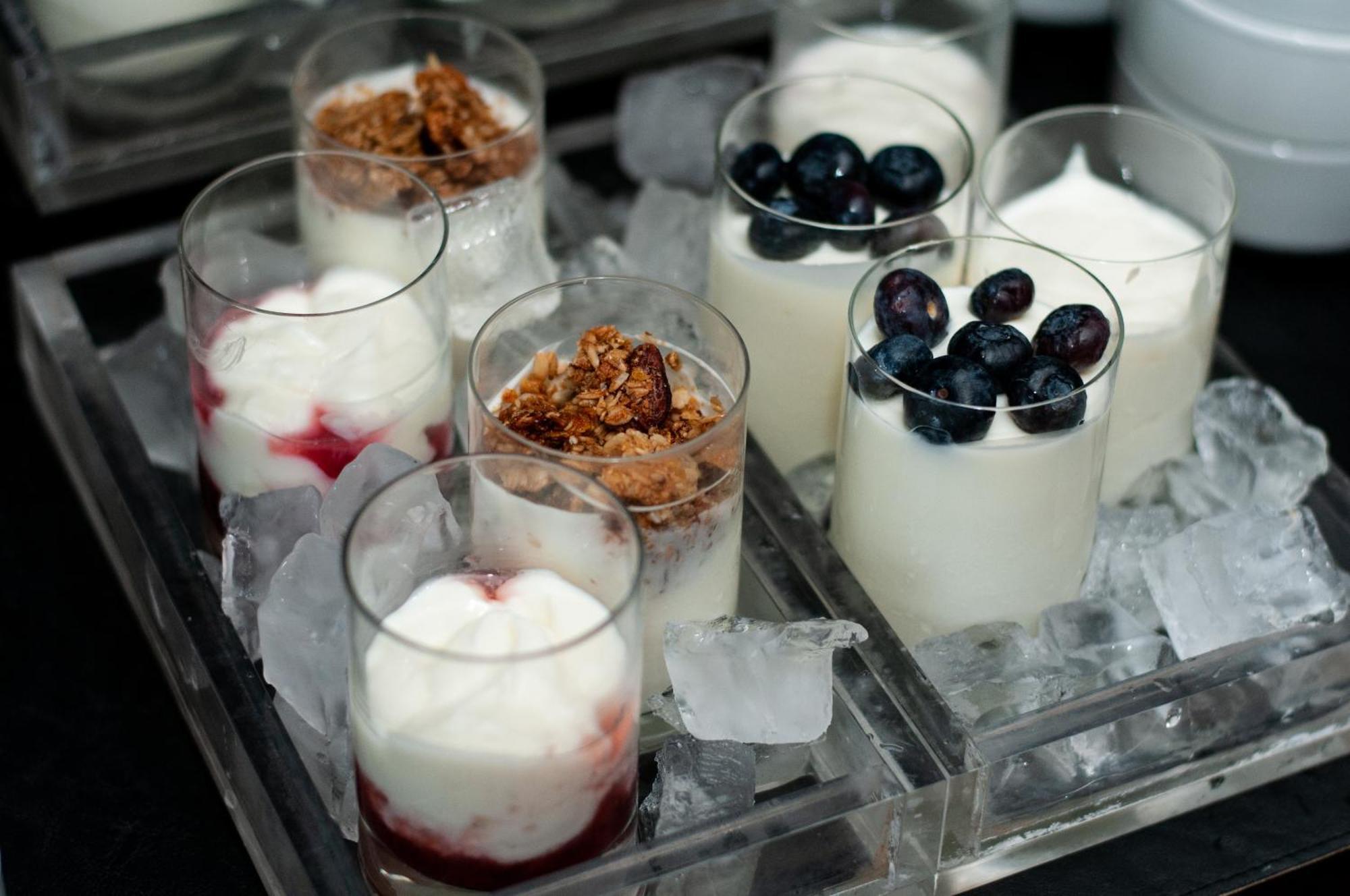 فندق Sls Buenos Aires Puerto Madero المظهر الخارجي الصورة Yogurt with fruit