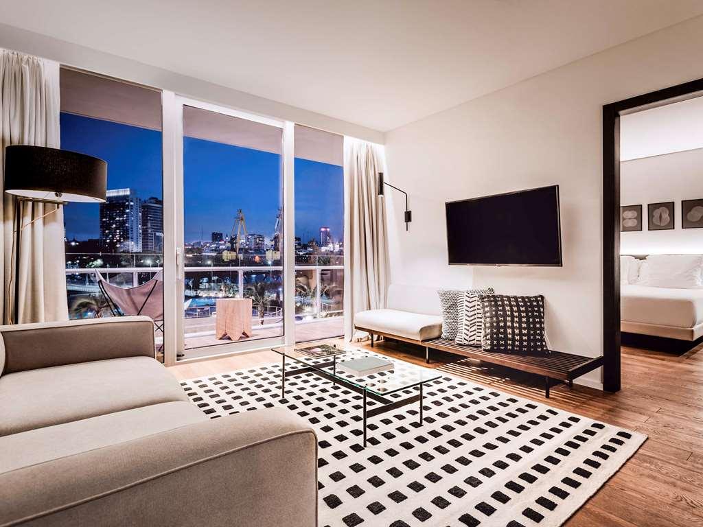 فندق Sls Buenos Aires Puerto Madero الغرفة الصورة A suite at the hotel
